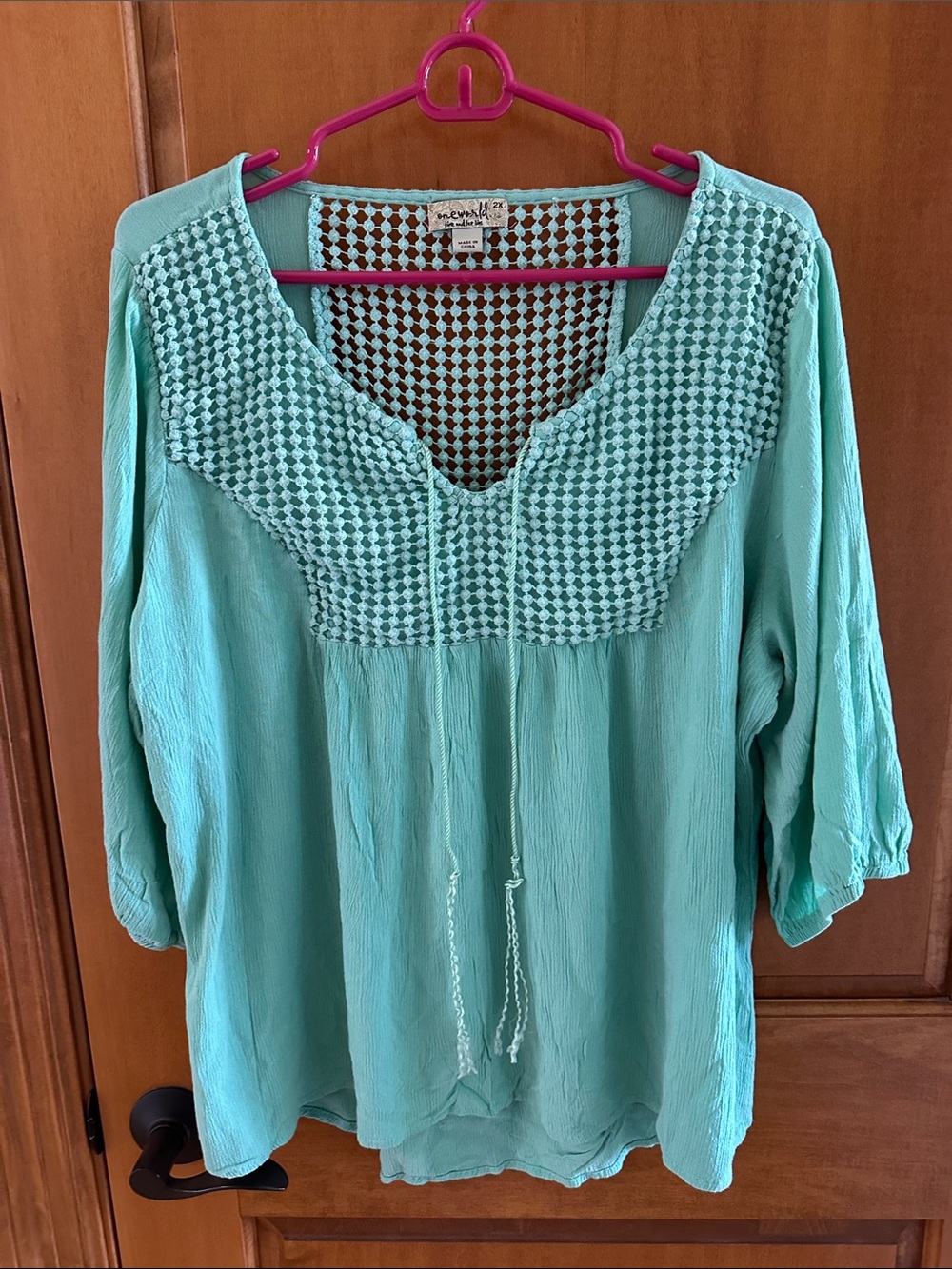 ONE WORLD Seafoam Crochet Yoke Peasant Tunic Top